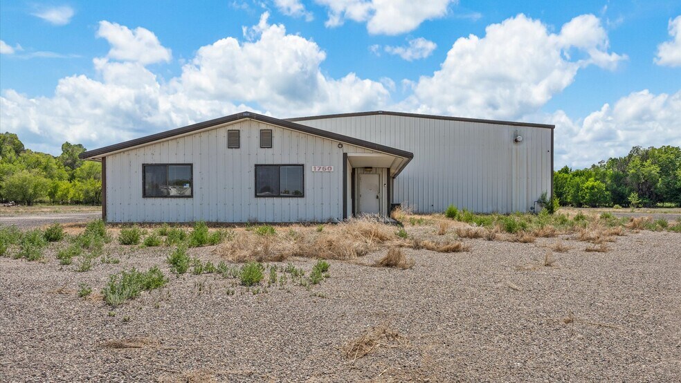 More Photos Of 1760 Gunnison Ave, Delta Warehouse For Sale