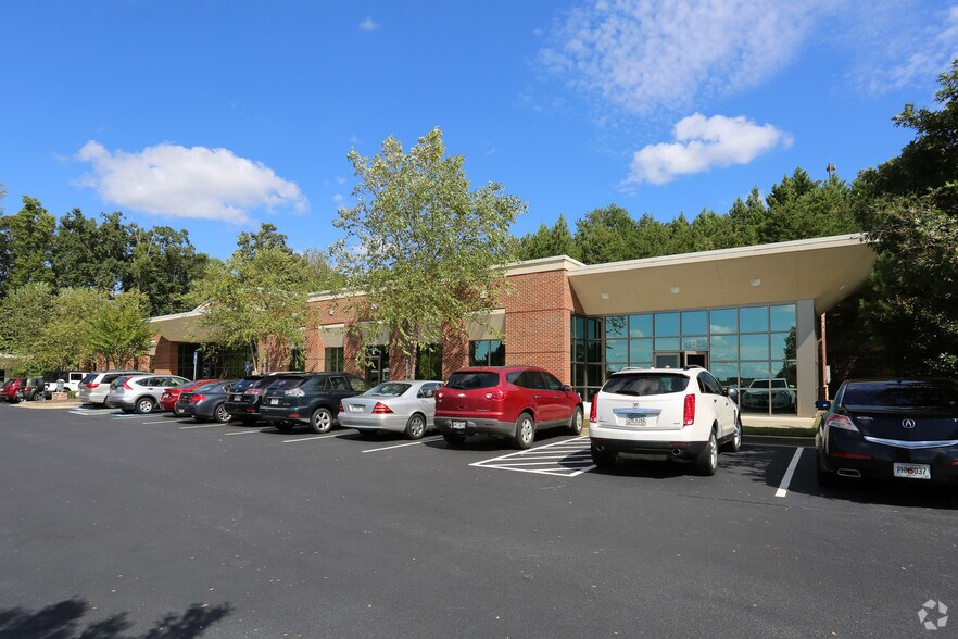 Primary Photo Of 4245 Johns Creek Pky, Suwanee Medical For Lease