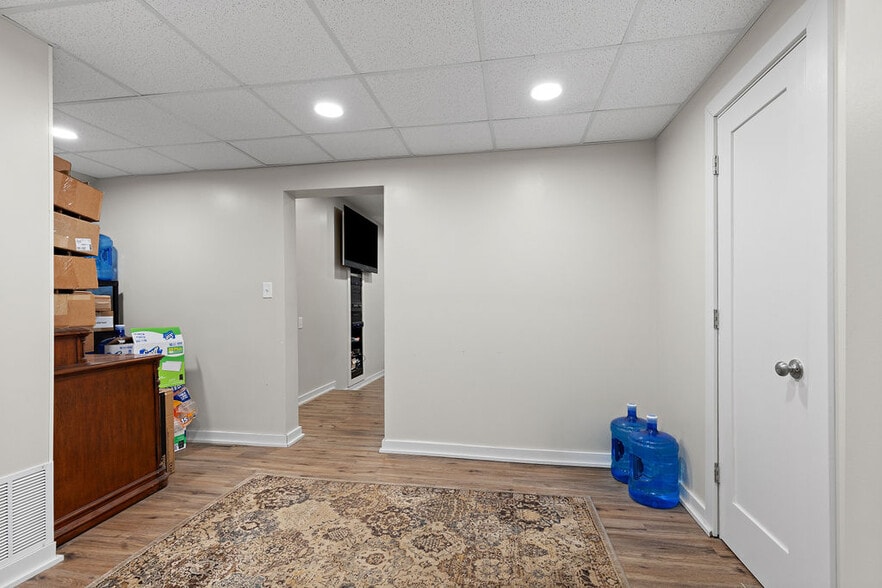 More Photos Of 158 N High St, Gahanna Office Residential For Sale