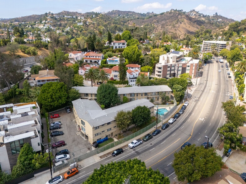 More Photos Of 2131 N Cahuenga Blvd, Los Angeles Apartments For Sale