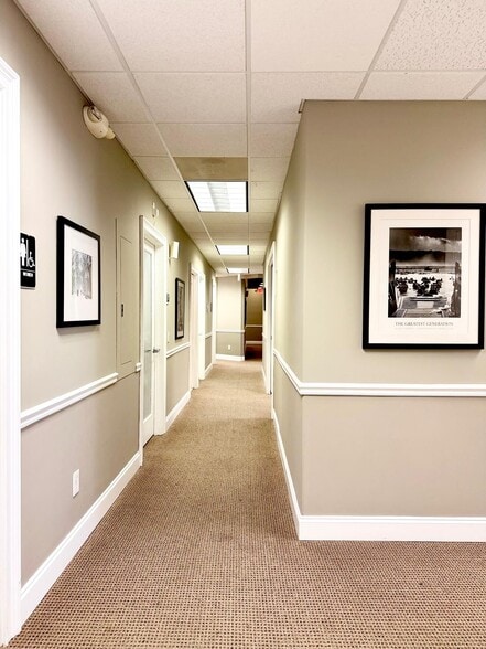 More Photos Of 1825 Main St, Weston Office For Lease