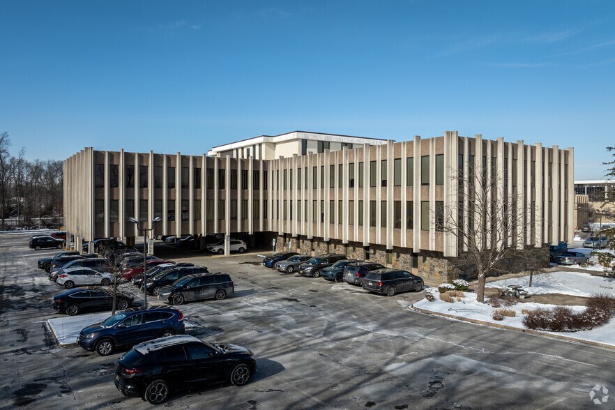 More Photos Of 20 Commerce Dr, Cranford Unknown For Lease