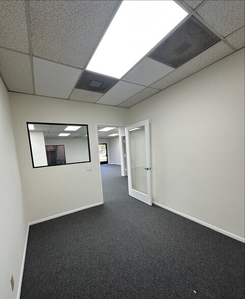 More Photos Of 2370-2420 W Carson St, Torrance Unknown For Lease