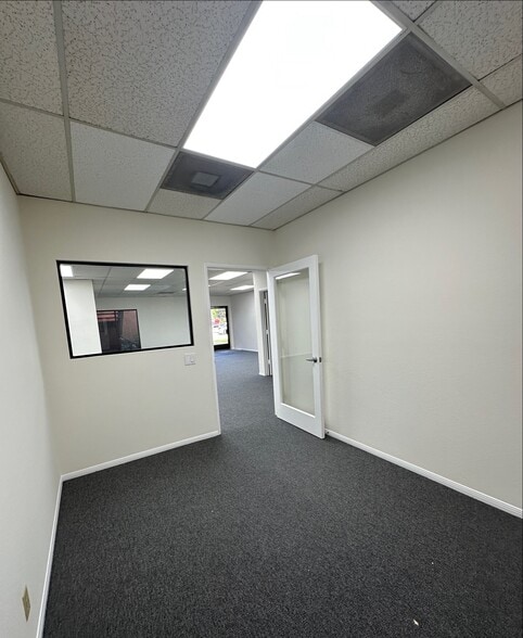 More Photos Of 2370-2420 W Carson St, Torrance Unknown For Lease