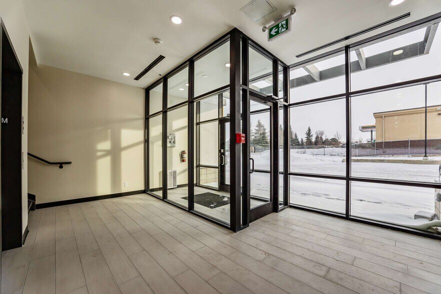 More Photos Of 14 Sioux Rd, Sherwood Park Storefront Retail Office For Lease