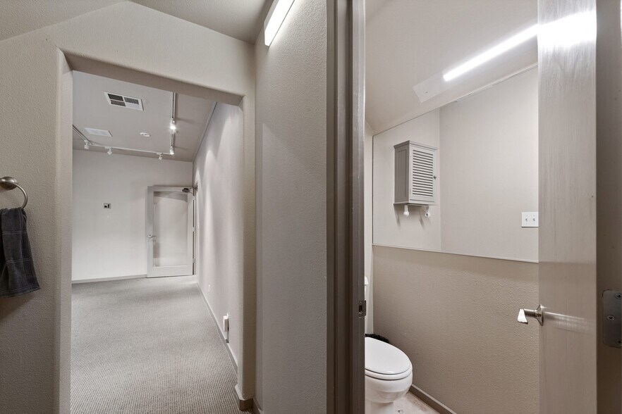 More Photos Of 600 Miller Ave, Mill Valley Office For Sale