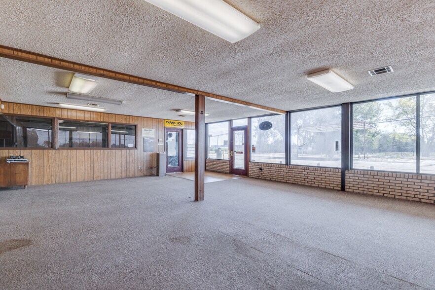 More Photos Of 1137 US-80 Hwy, Monroe Distribution For Sale