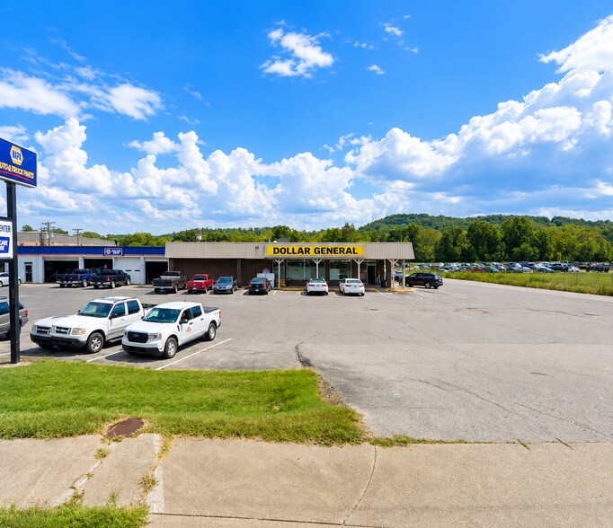 More Photos Of 680-700 N Wallace Wilkinson Blvd, Liberty Storefront For Sale