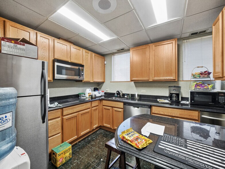 More Photos Of 1204 E Central Rd, Arlington Heights Office For Sale