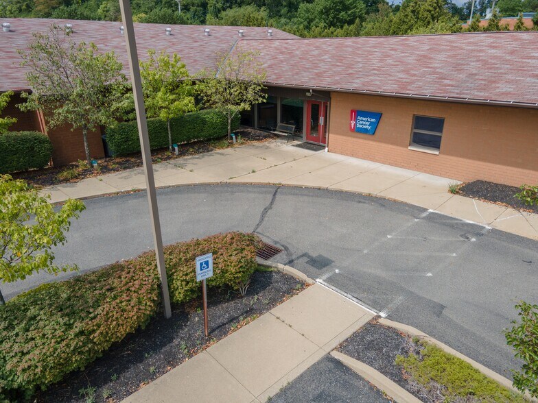 More Photos Of 320 Bilmar Dr, Pittsburgh Office For Sale
