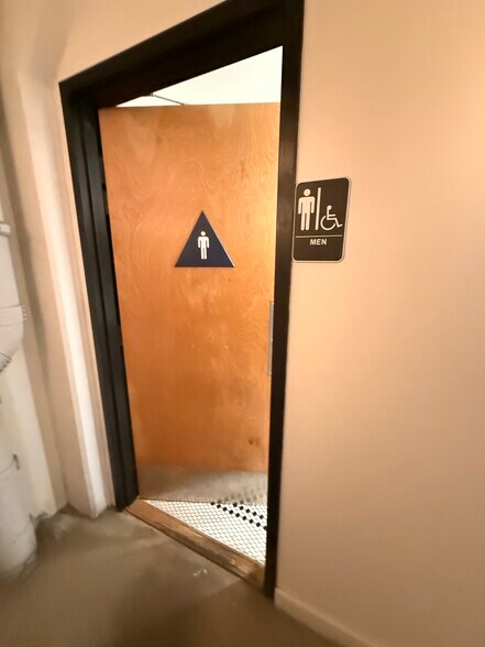 More Photos Of 600 S La Brea Ave, Los Angeles Storefront Retail Residential For Sale