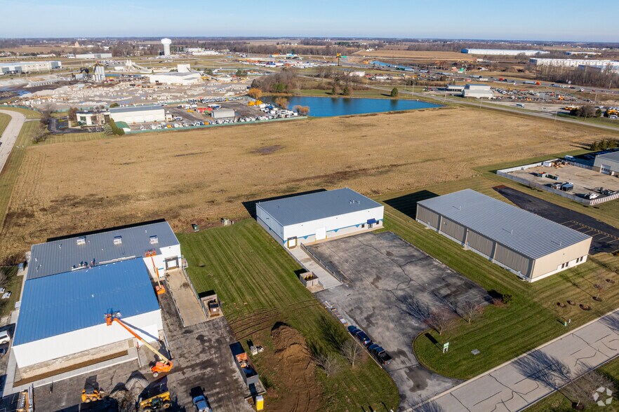 More Photos Of 4036 Perry Blvd, Whitestown Warehouse For Lease