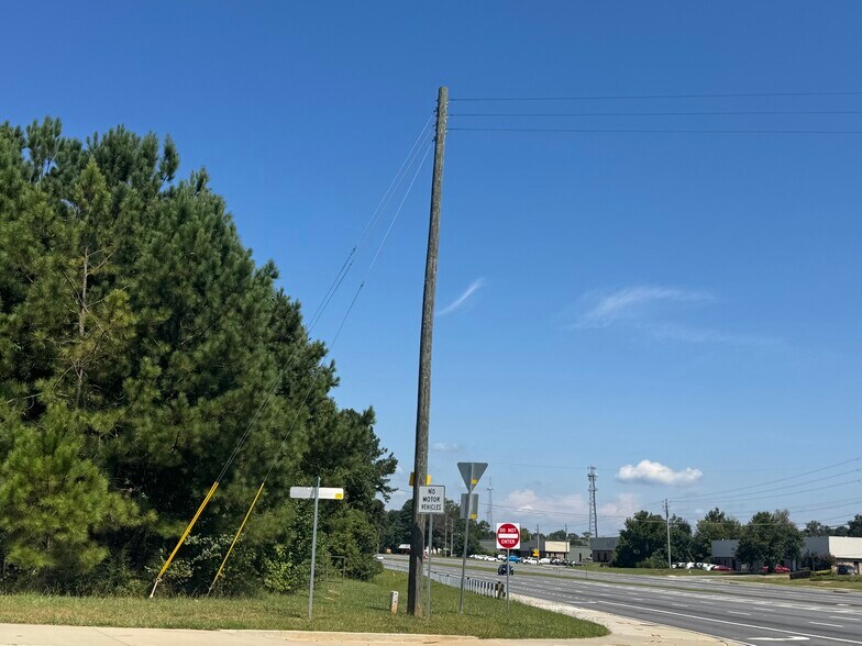 More Photos Of 0 Tara Blvd, Jonesboro Land For Sale
