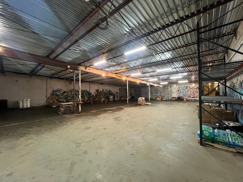 More Photos Of 18943 John R Rd, Detroit Warehouse For Sale