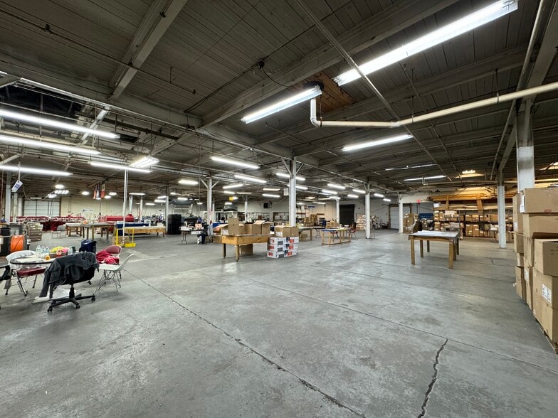 More Photos Of 1500 Algonquin Pky, Louisville Warehouse For Sale