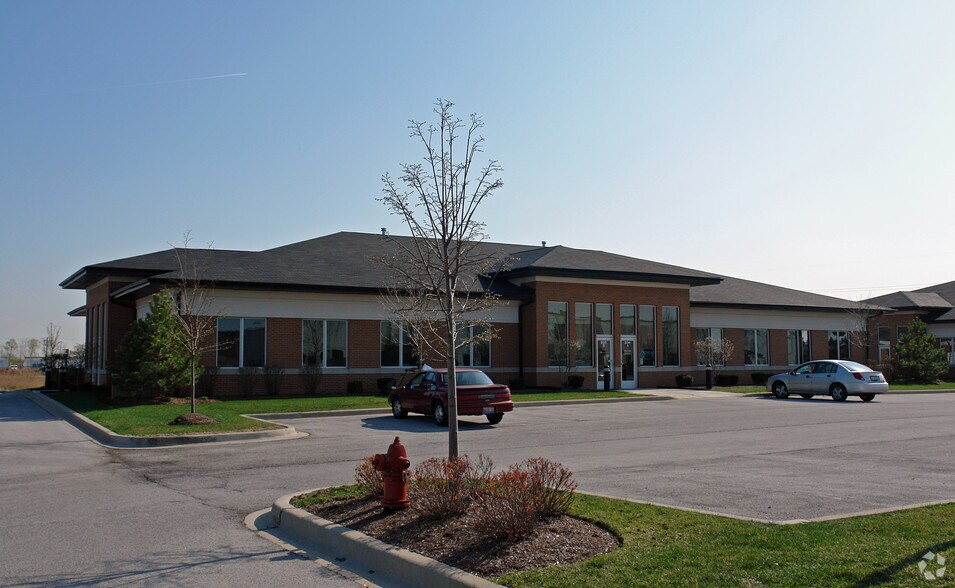 More Photos Of 8041 W 186th St, Tinley Park Loft Creative Space For Sale