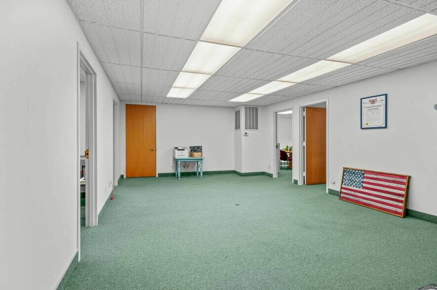 More Photos Of 41670 Courthouse Dr, Leonardtown Office For Sale