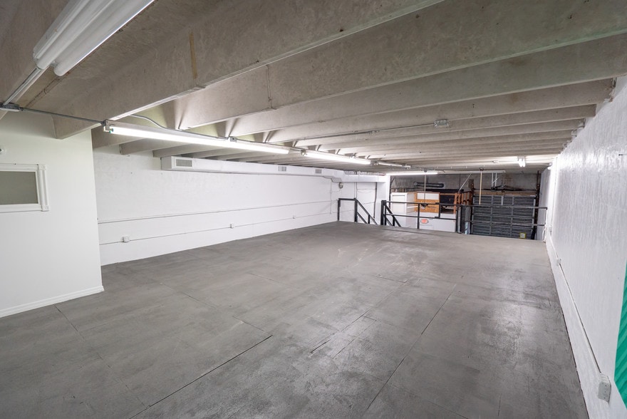 More Photos Of 363-367 NE 61st St, Miami Loft Creative Space For Lease