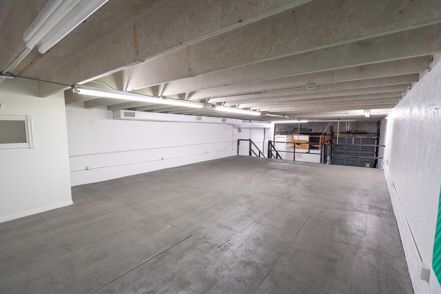 More Photos Of 363-367 NE 61st St, Miami Loft Creative Space For Lease