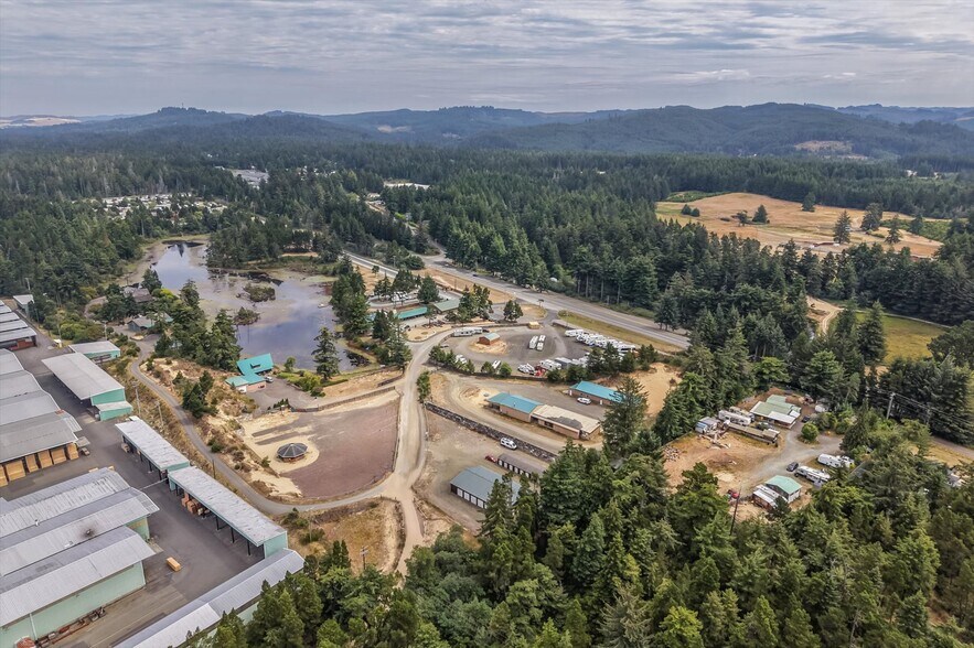 More Photos Of 93697 Storage Dr, North Bend Specialty For Sale