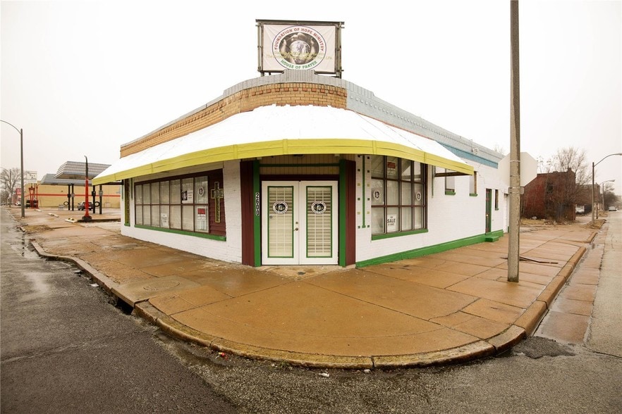 More Photos Of 2600 N Florissant Ave, Saint Louis Flex For Sale