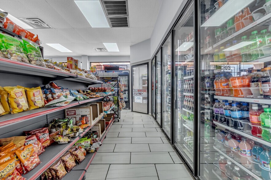More Photos Of 5577 County Road 174, Grenada General Retail For Sale