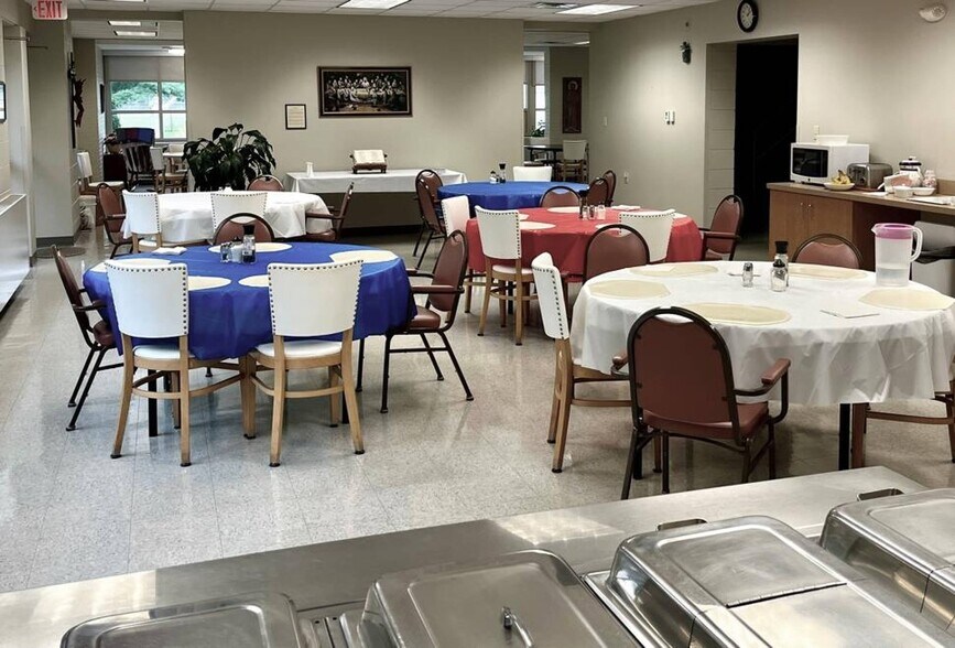 More Photos Of 2408 W Heading Ave, West Peoria Healthcare For Sale
