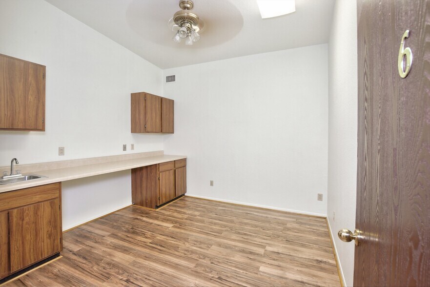 More Photos Of 404 W Main St, Payson Rehabilitation Center For Sale