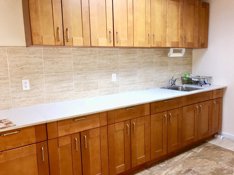 More Photos Of 1314 Rockaway Pkwy, Brooklyn Medical For Sale