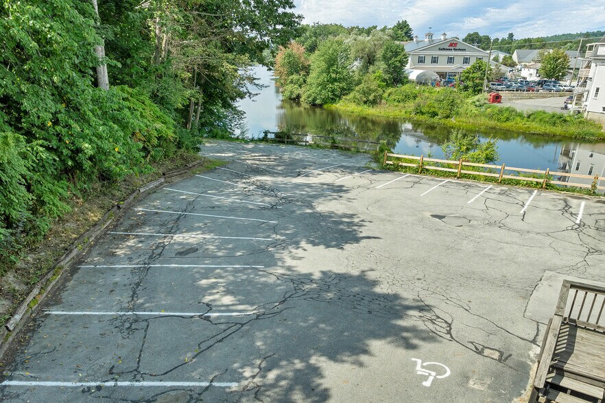More Photos Of 40 Main St, Goffstown Restaurant For Sale