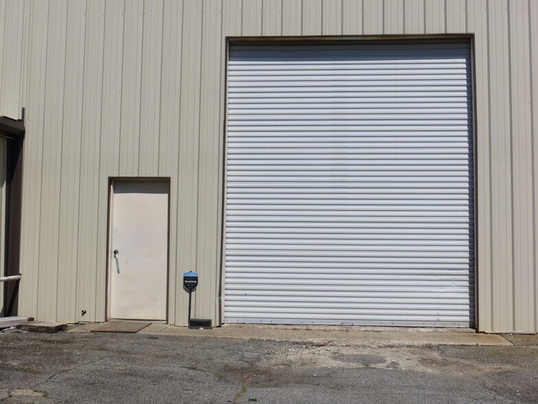 More Photos Of 632 Campbell St, Thomasville Manufacturing For Sale