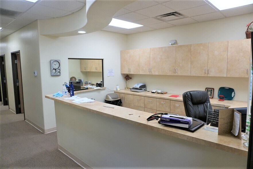 More Photos Of 16041 Kamana Rd, Apple Valley Medical For Lease