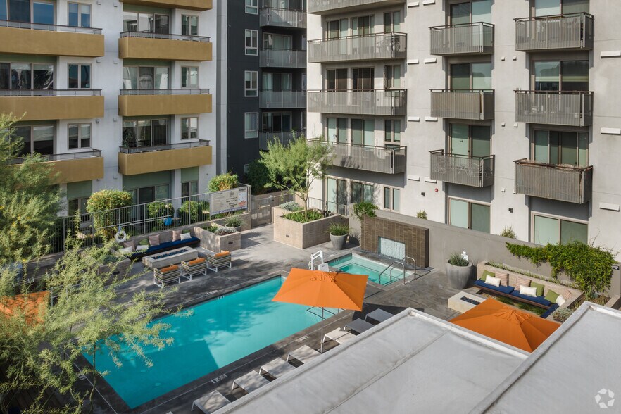 More Photos Of 3750 Main St, Riverside Apartments For Lease