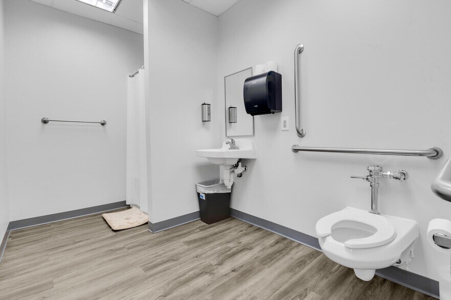 More Photos Of 860 First Ave, King Of Prussia Loft Creative Space For Sale