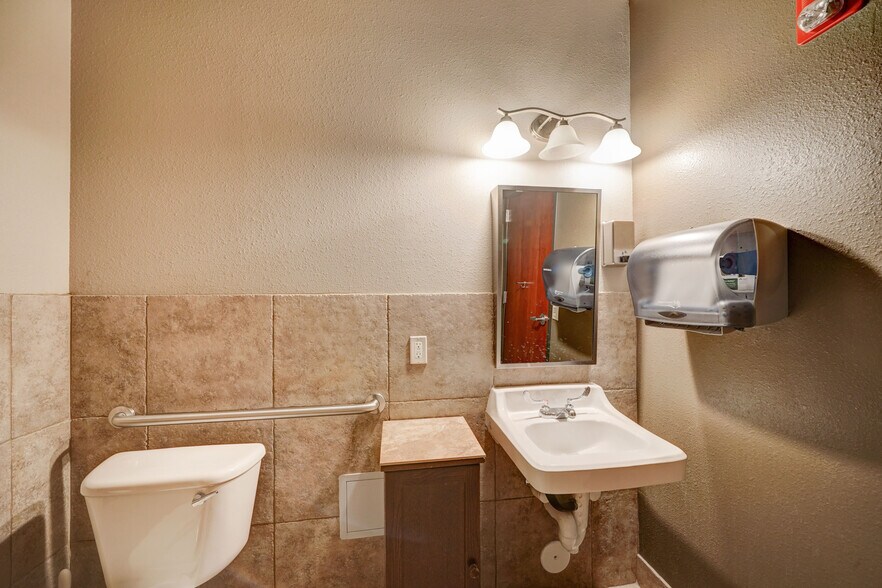 More Photos Of 9332 E Raintree Dr, Scottsdale Medical For Sale