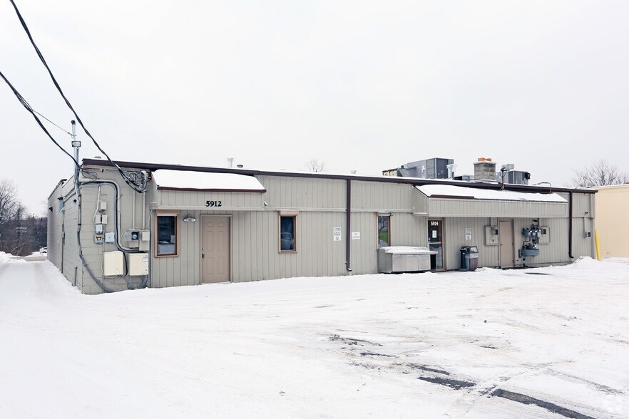 More Photos Of 5910-5916 S Main St, Village of Clarkston Coworking Space