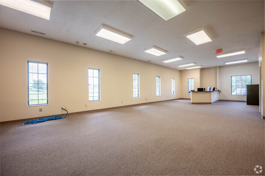 More Photos Of 7845-7857 Waverly Rd, Martinsville Medical For Sale