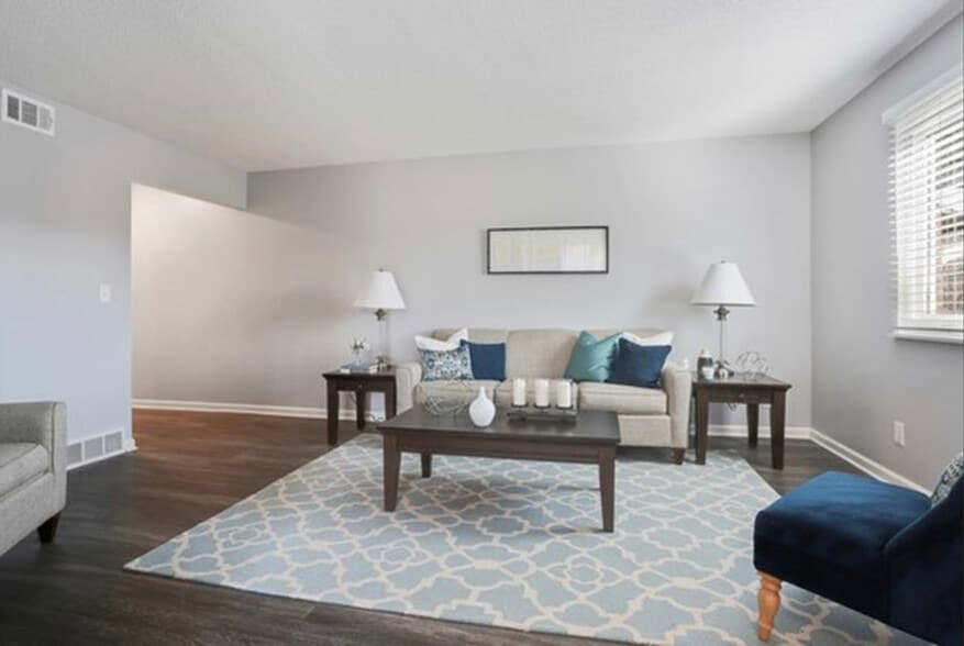 More Photos Of 706 E 139th St, Kansas City Apartments For Sale