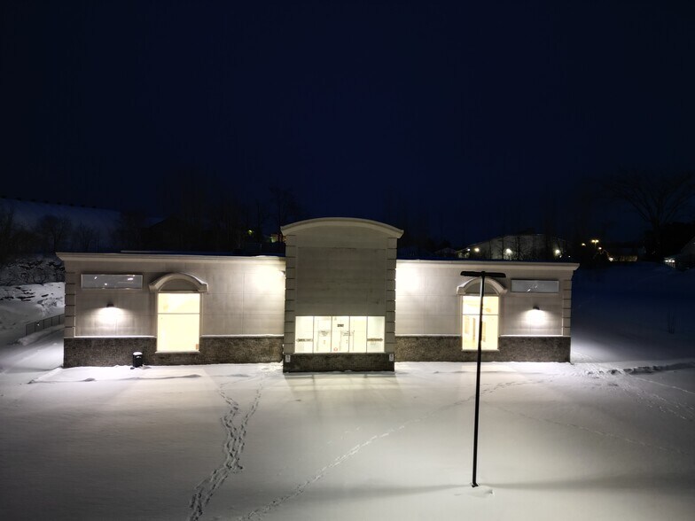 More Photos Of 2747 Chamberland St, Clarence-Rockland Freestanding For Sale