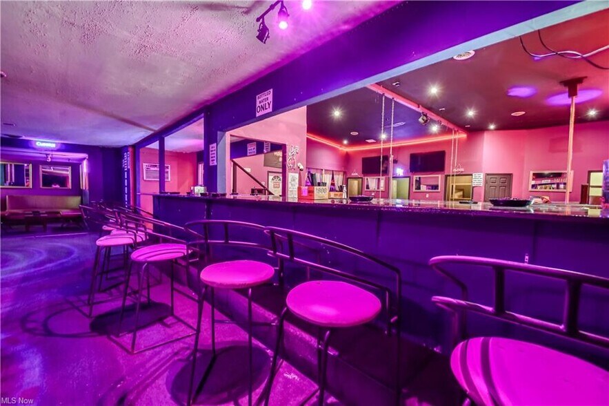 More Photos Of 3560 E 93rd St, Cleveland Bar For Sale