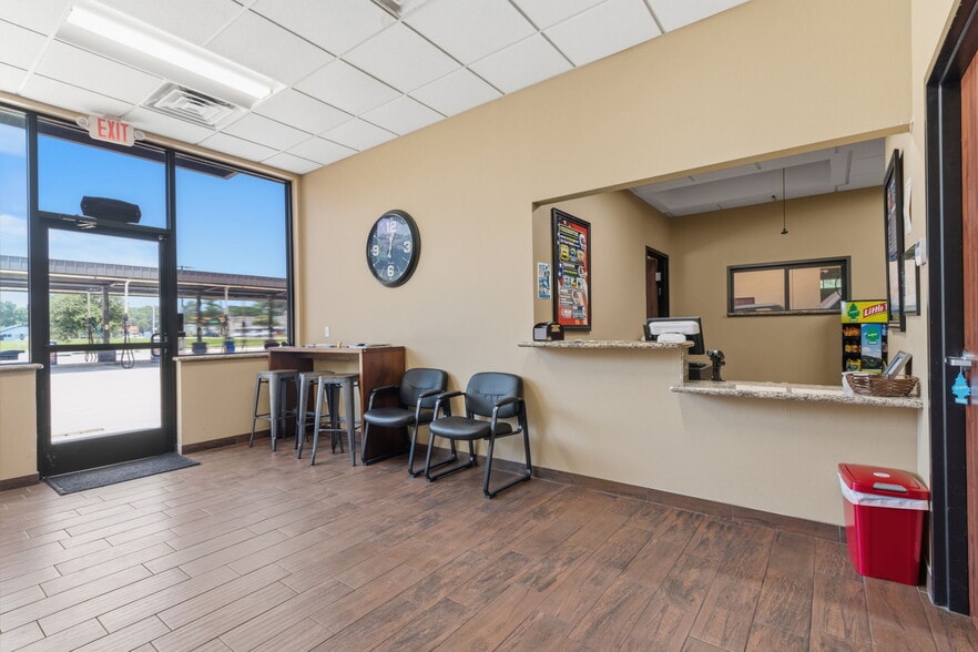 More Photos Of 12111 Cypress North Houston Rd, Cypress Carwash For Sale