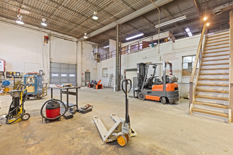 More Photos Of 35 4th Ave, Hawthorne Industrial For Sale