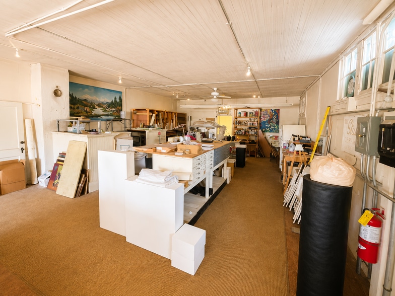 More Photos Of 61 Doyle St, Toccoa Mixed Retail For Sale