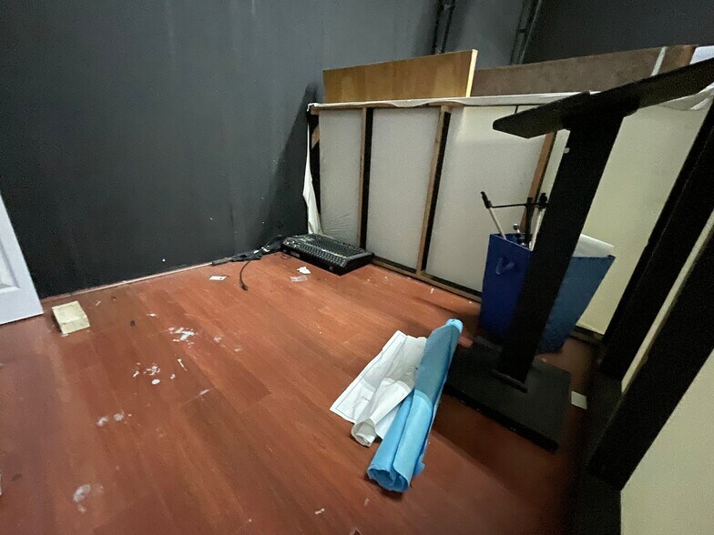 More Photos Of 1700 35th St, Orlando Warehouse For Lease