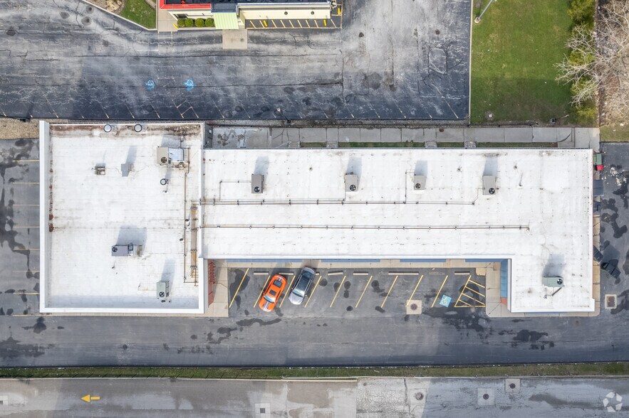 More Photos Of 1120-1144 W Pleasant Valley Rd, Parma Storefront Retail Office For Lease