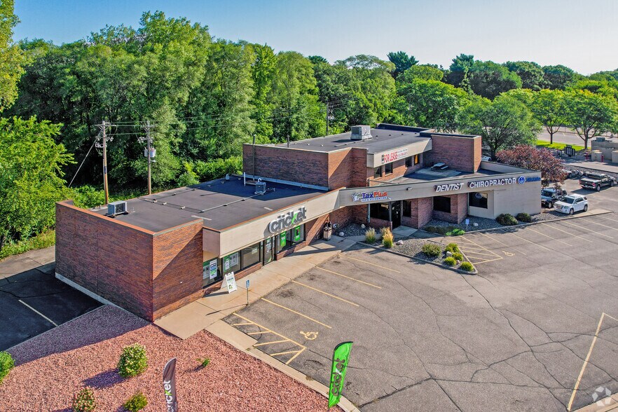More Photos Of 601-609 County Road 10 NE, Blaine Office For Lease