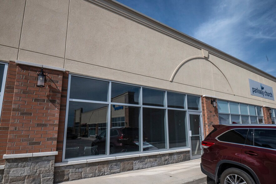 More Photos Of 218 Main St, Loyalist General Retail For Lease