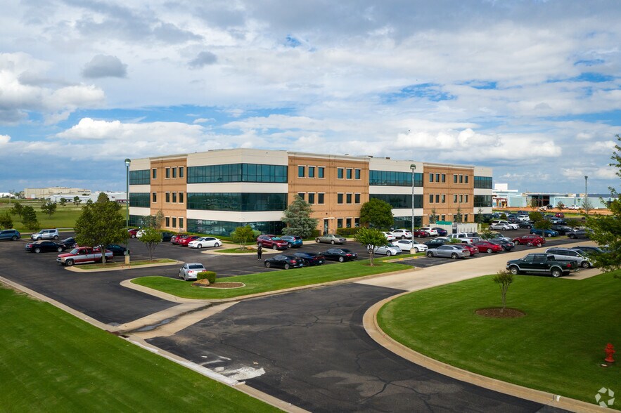 More Photos Of 7919 Mid America Blvd, Oklahoma City Office For Lease