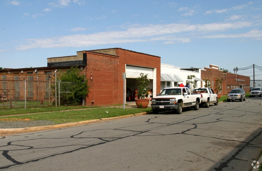 More Photos Of 541 Hawkins St, Burlington Manufacturing For Sale