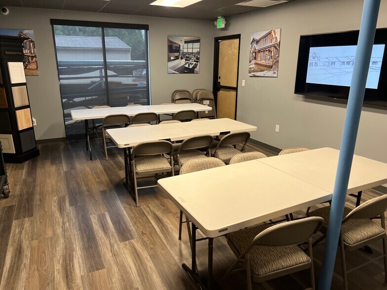 More Photos Of 5700 E Evans Ave, Denver Showroom For Lease